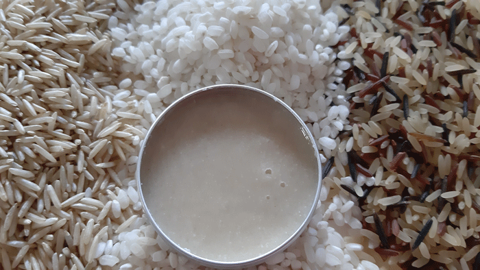  Exfoliante de arroz y aceite de coco
